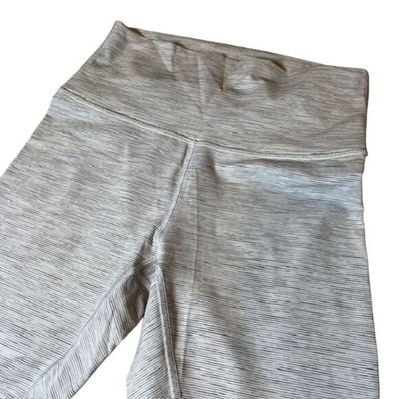 Lululemon Wunder Under High-Rise Tight 25" Wee Are From Space Size 6 - Picture 5 of 12